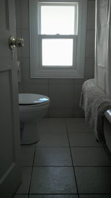 Linsay's place is immaculate...would recommend to anyone. Dave