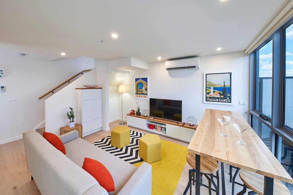 Chill and Dining Zone