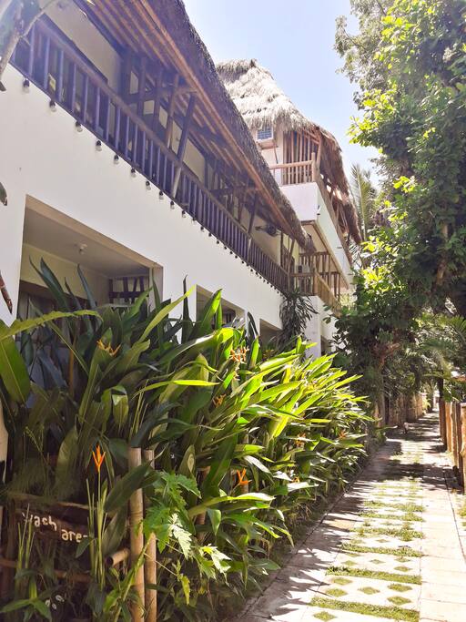 Hannah Hotel Garden Walkway