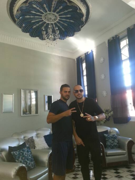 Jacob Forever con Rolando en Hostal La Concha Azul
