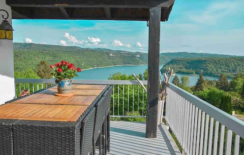 Villa **** Rooftop LAKE View 8/10p