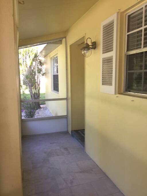 Front screened porch foyer