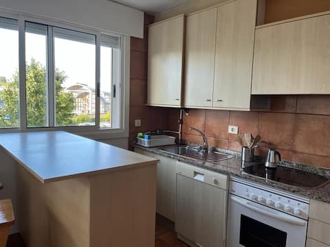 8 min to STA Cris beaches and 16 min to downtown A Coruña