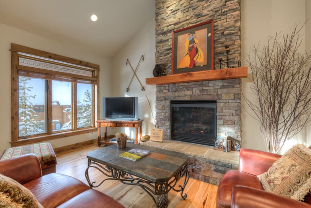 Main living space- Gas fireplace- open floor plan