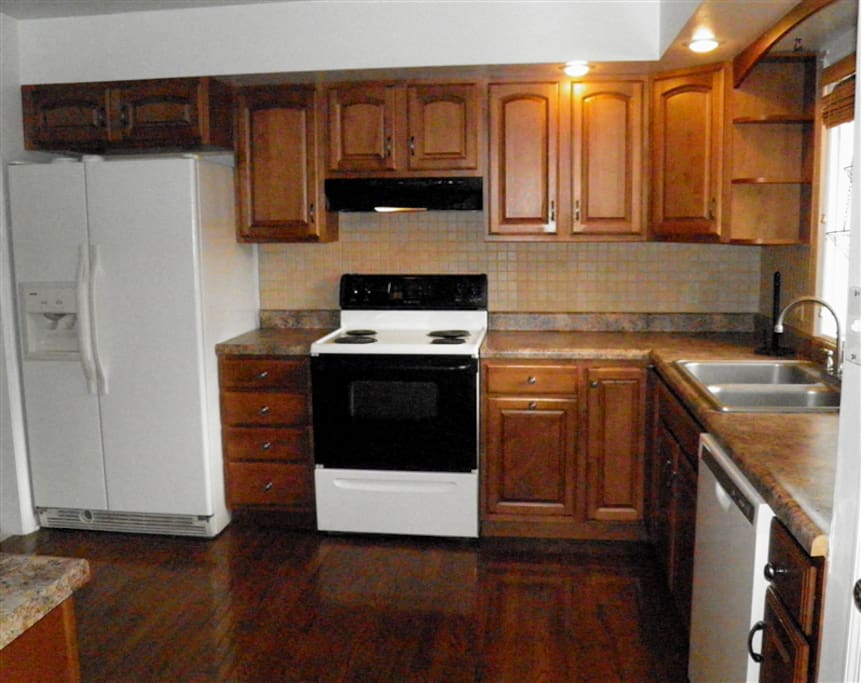 Full kitchen to share
