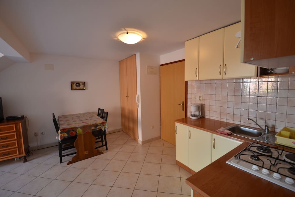 Apartment MARE - Kitchen & dining area