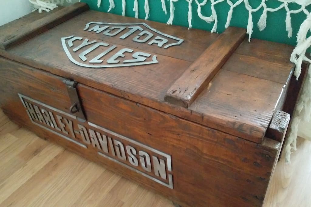 Wooden box detail