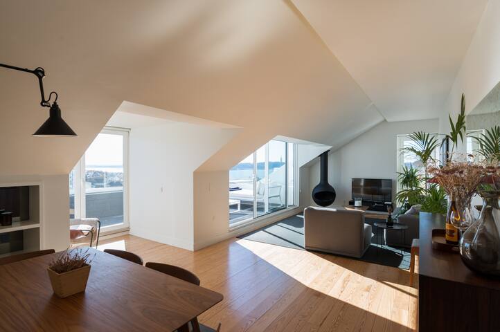 Lx360°Penthouse with scenic views in Principe Real gallery image 3