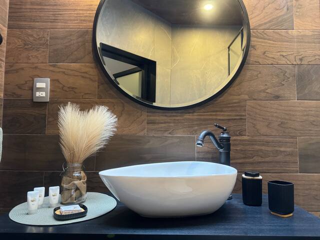 Designer’s Home in la Roma gallery image 5