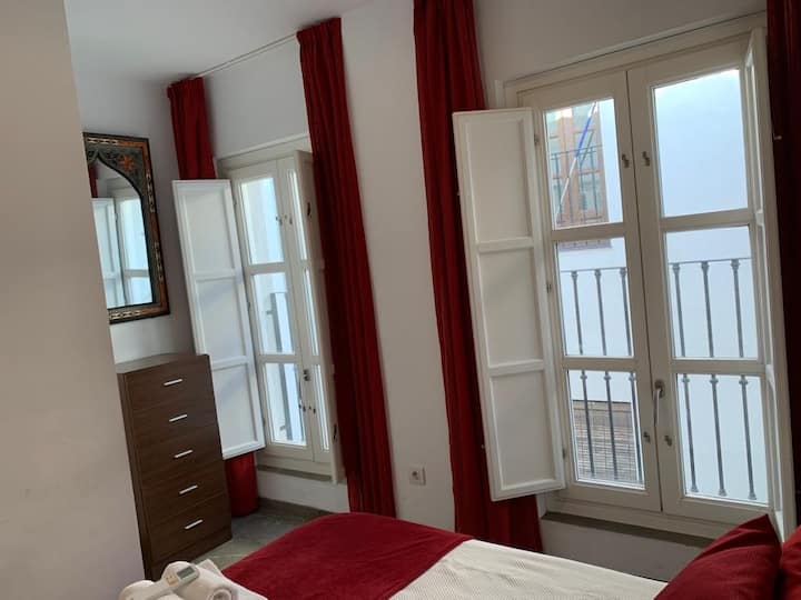 Precioso Apartamento En Granada Para Cuatro - Granada