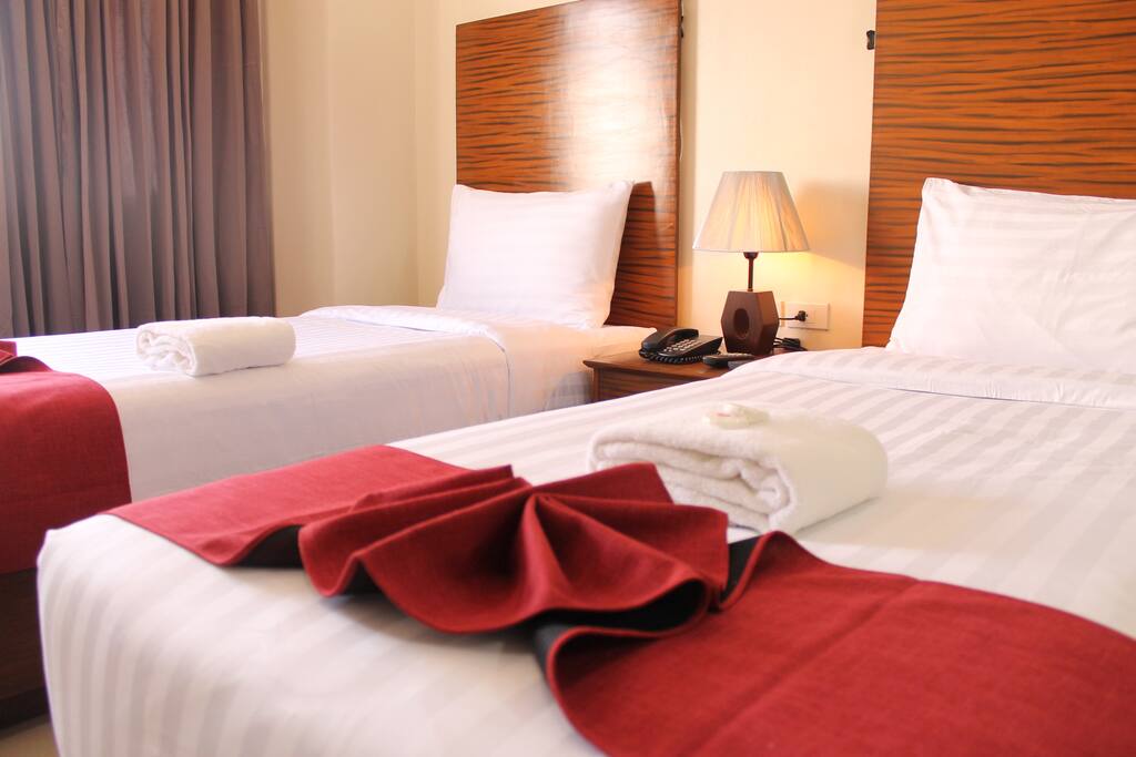 Twin Bed Room