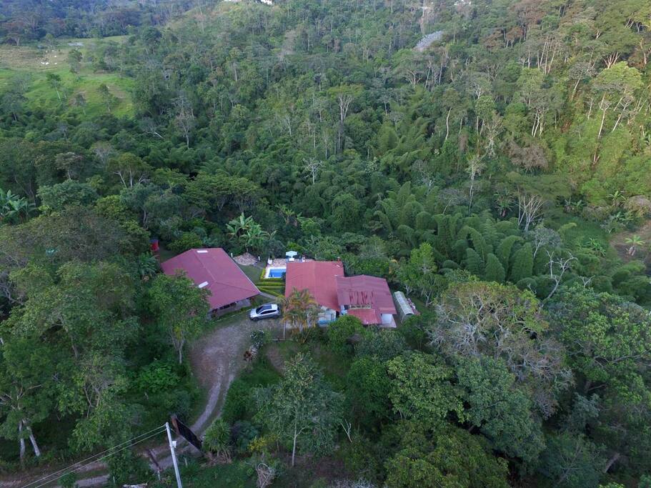 La finca desde el cielo