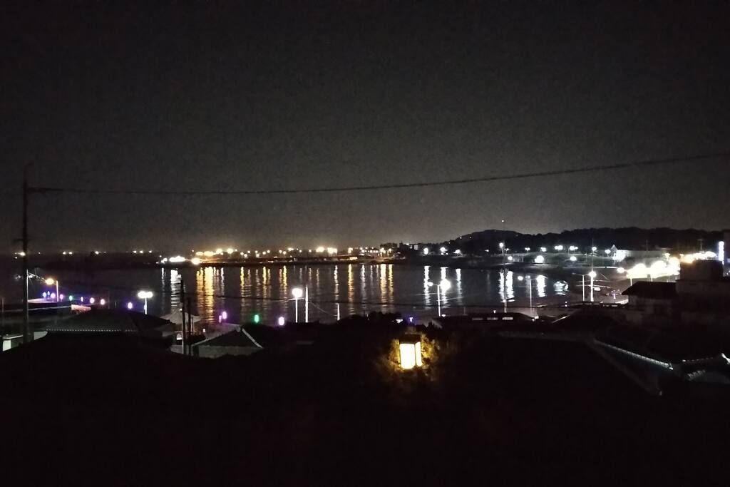 이층에서보는 야간뷰~~