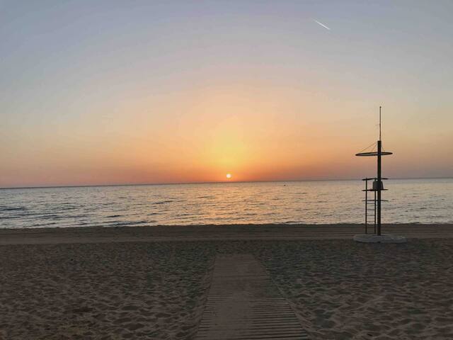Apartamento con piscina en 1ra línea de playa