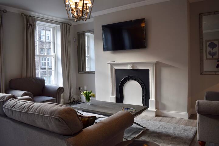 Modern 3 bed in Templebar gallery image 5