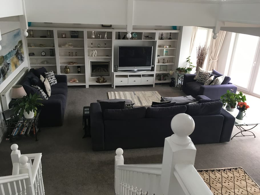 Spacious Living / Dining Room