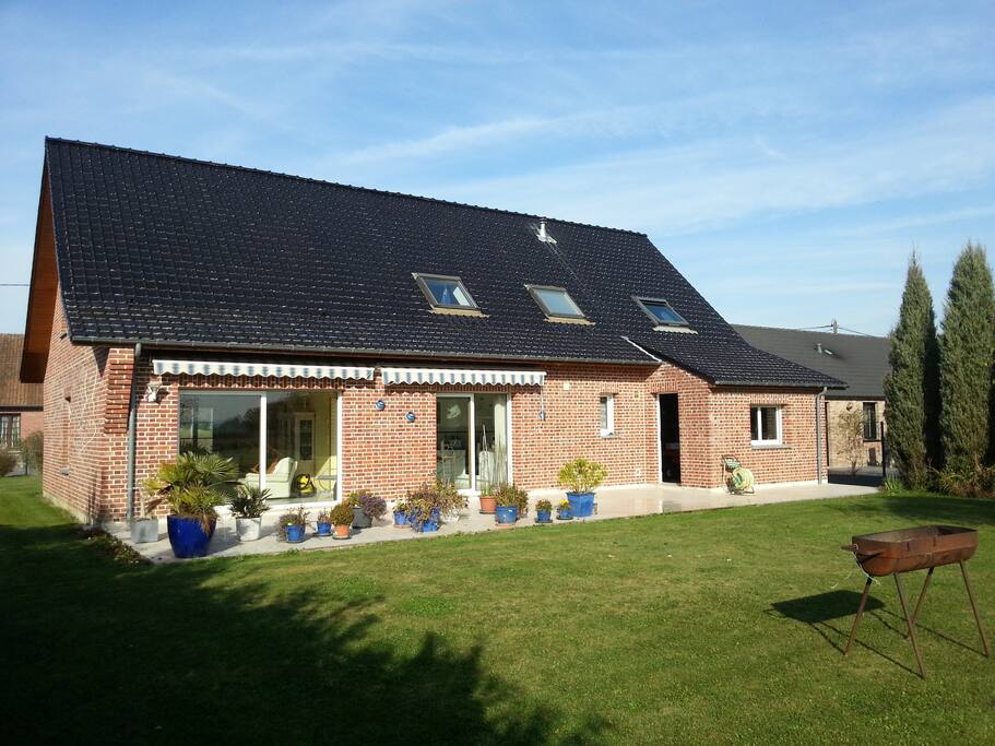terrasse avec jardin de 3000m