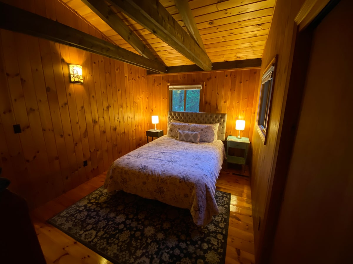 Spavaća soba na katu 2 s bračnim krevetom (širine 150