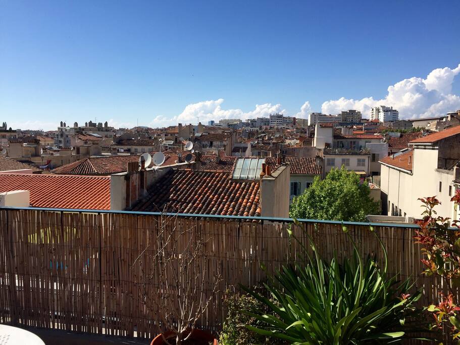 Vue dégagée sur Marseille