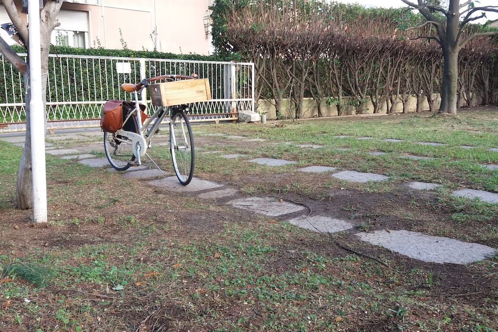 Ingresso privato e posteggio auto
