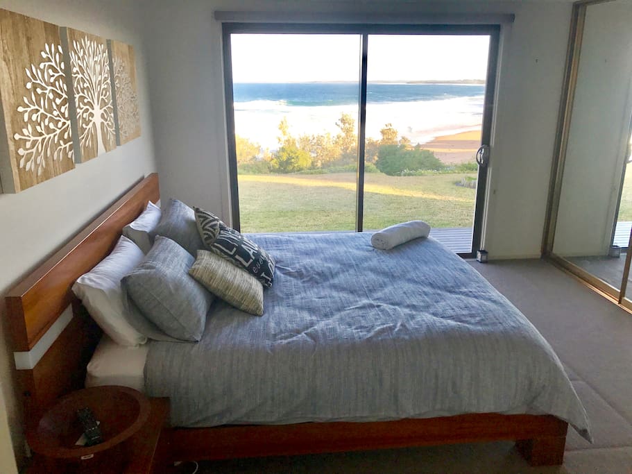 Bed 1 (king bed)