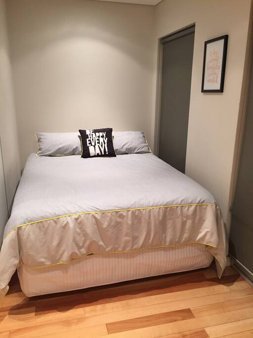 Queen size Bed
