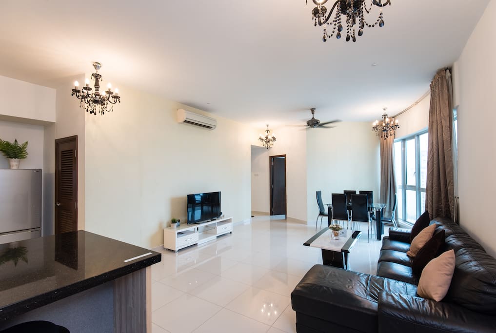 Spacious living room