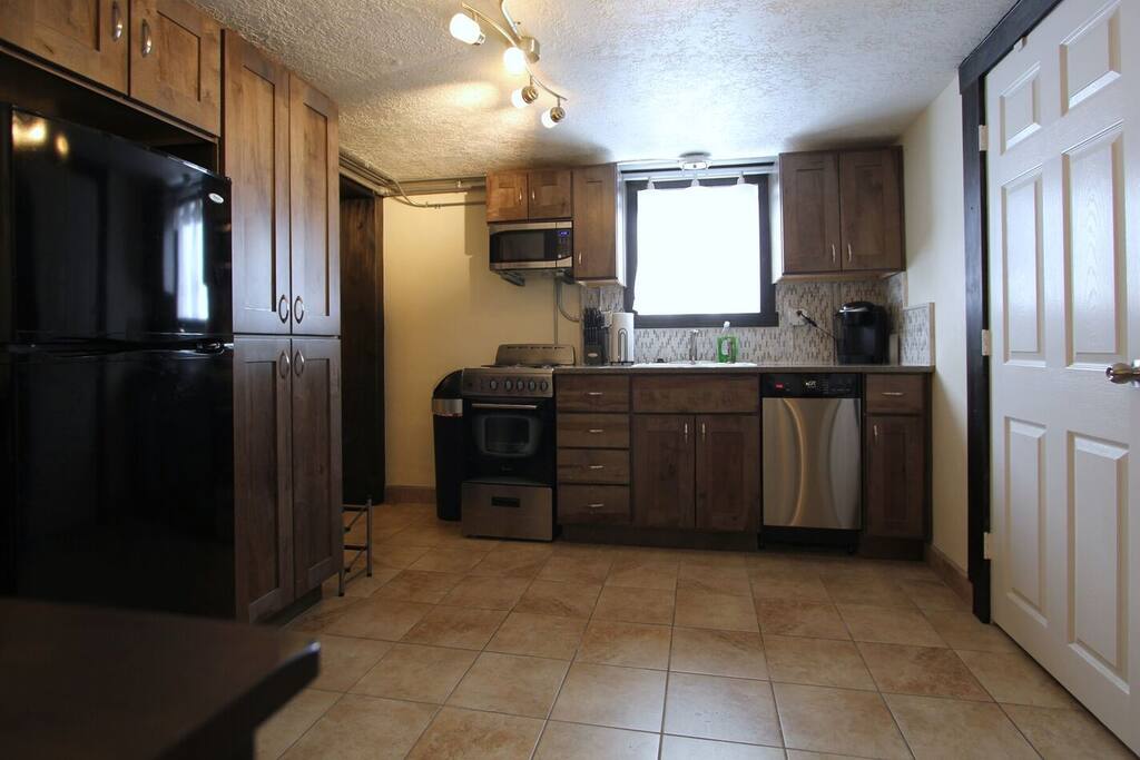 Wider view of kitchen