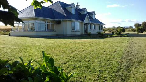 Large, comfortable house in country