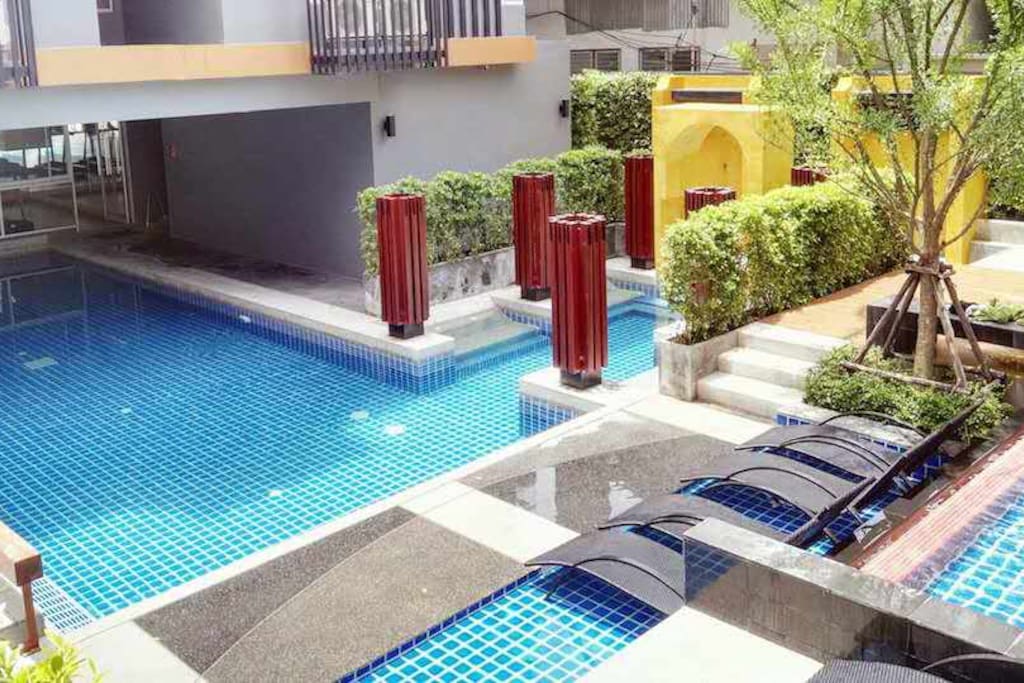 泳池,swimming pool