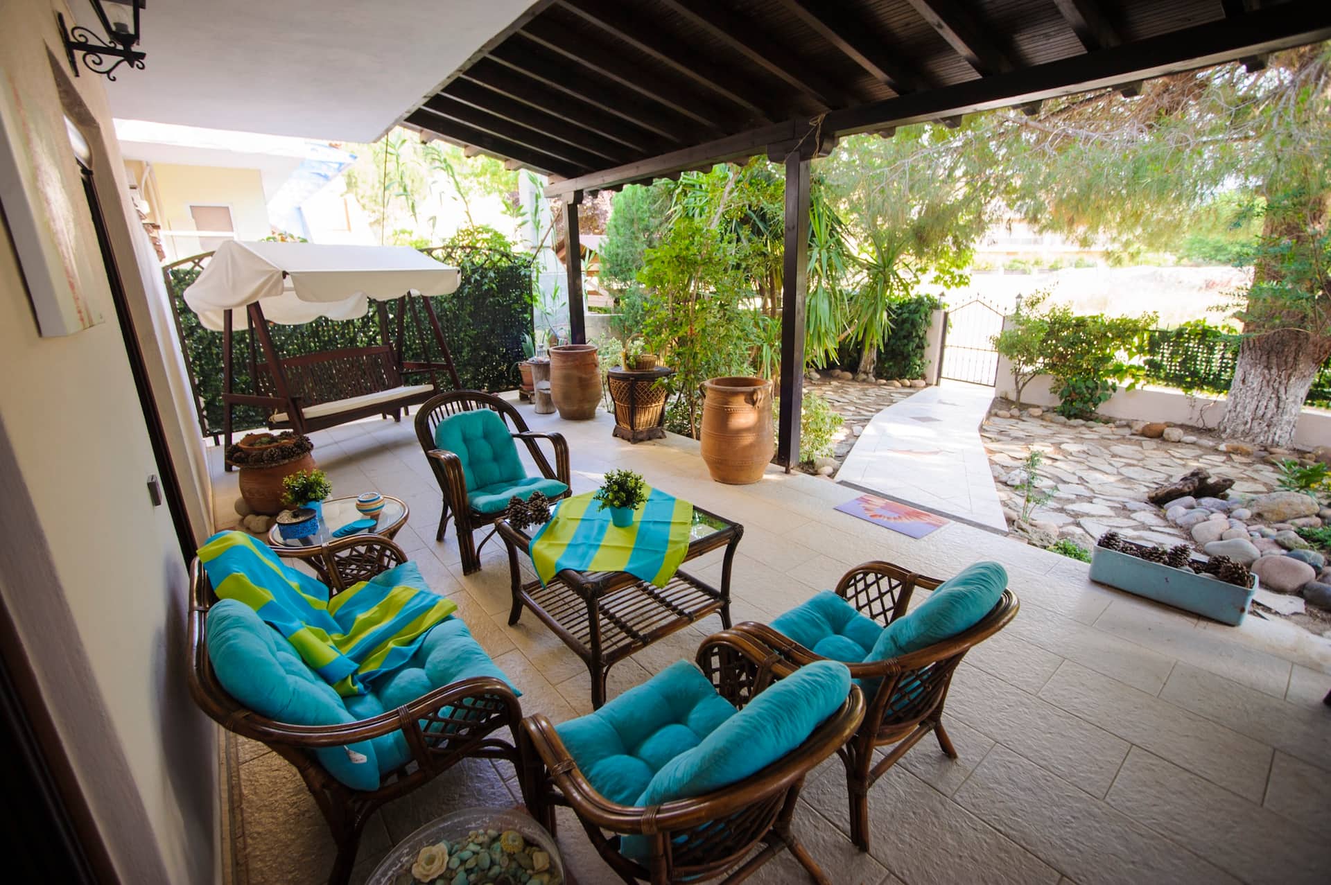 Beautiful Home With Exotic Garden at PEUKOXORI!