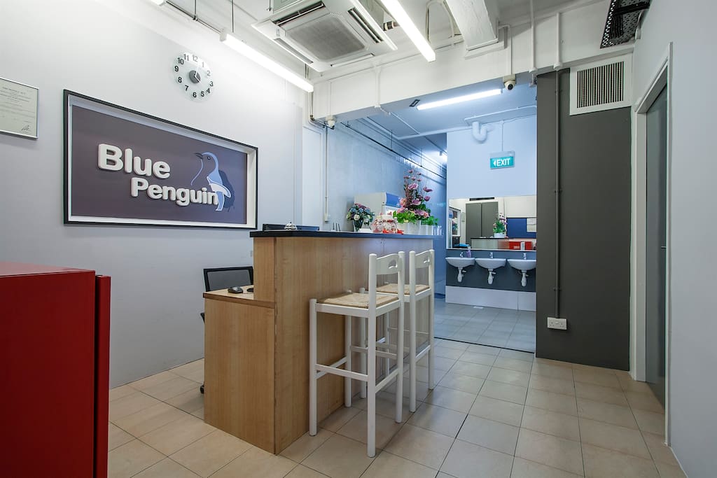 Reception area with 24 hour service