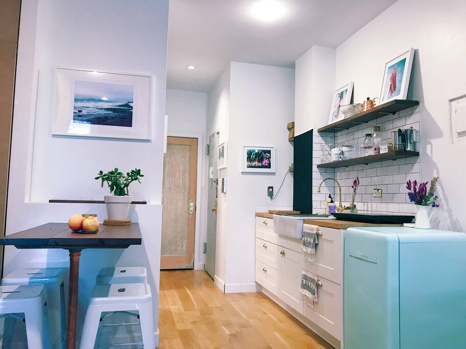 Fully functioning kitchenette in case you want to cook in!