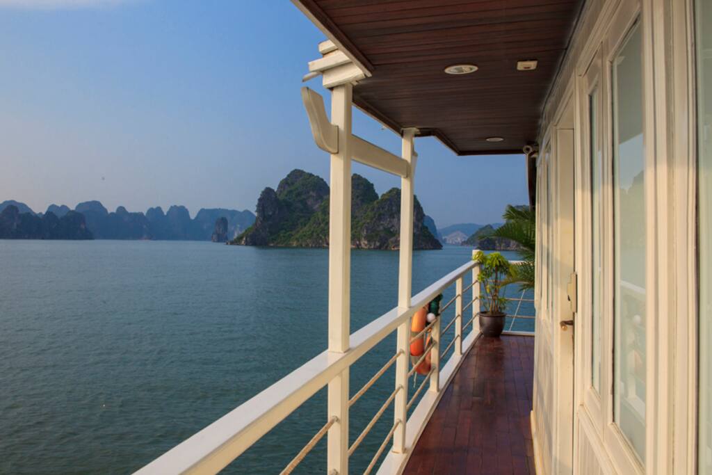 Best Cruise To Visit Halong Bay
