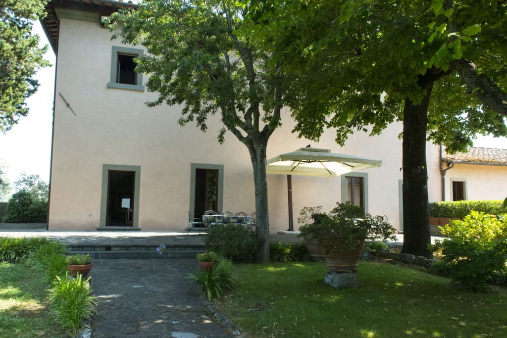 the villa with outside dining area