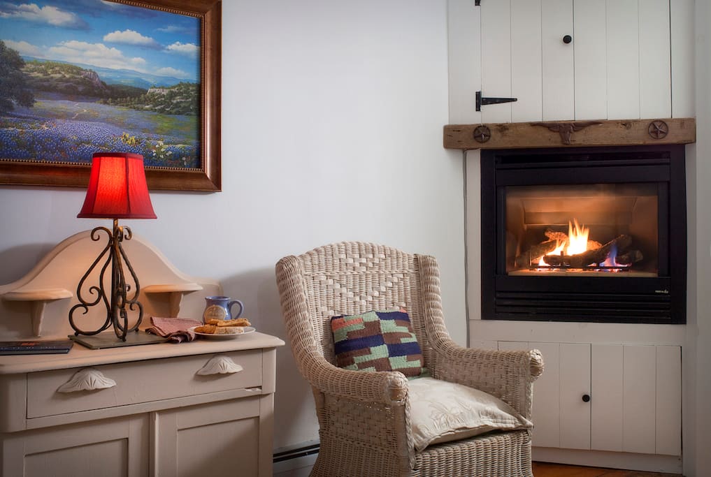 The Bluebonnet Room Gas Fireplace