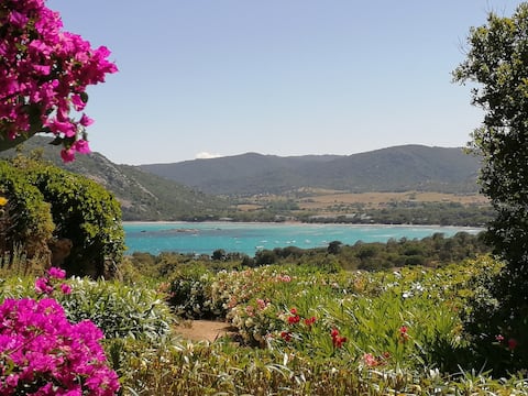 MINI VILLA CLIMATISEE VUE MER SANTA GIULIA