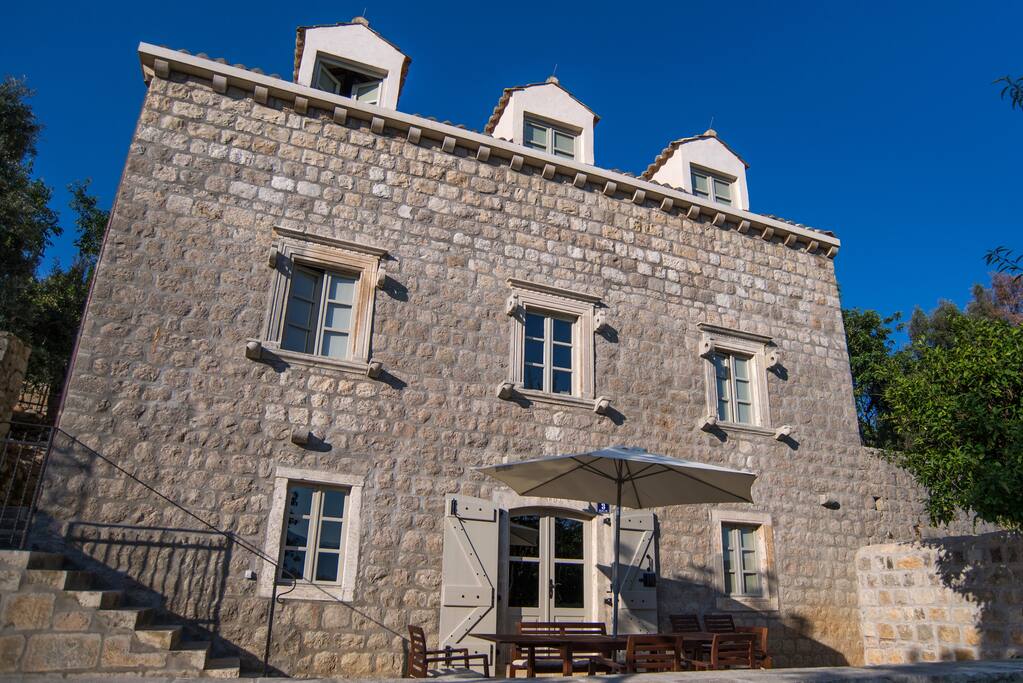 Centuries-old restored villa with five bedrooms