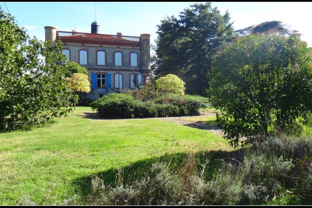 château coté orangerie