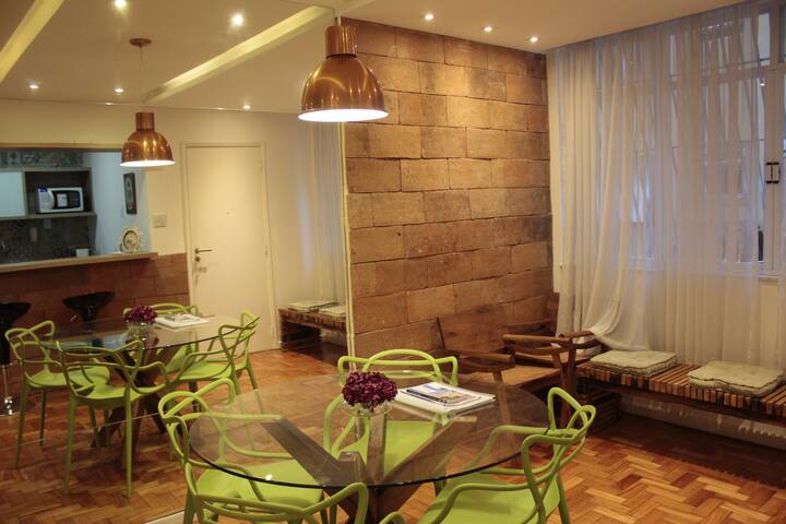 Twins same building – 6 bedrooms Baixo Copa ! gallery image 2