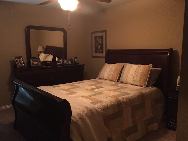 Private bedroom(s) w/queen; private bath, den.
