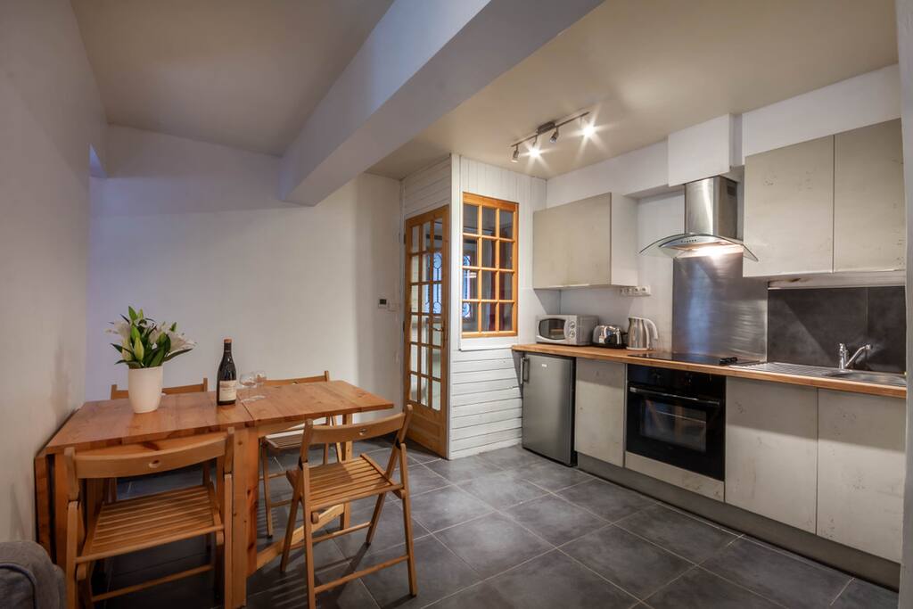 The kitchen/dining area