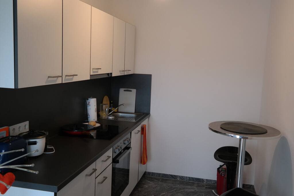 Aufgeräumte und saubere Küche
Clean kitchen
