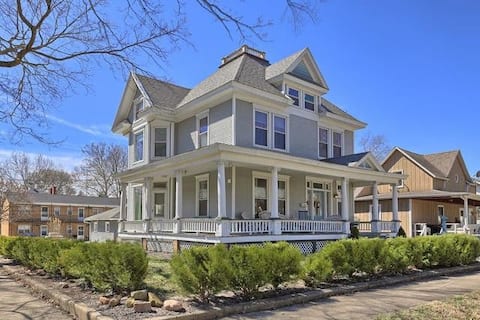 Historic Charmer Walking Distance from Downtown
