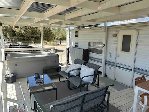 Lazy Y Guest Ranch Jacuzzi, stars, peace and quiet