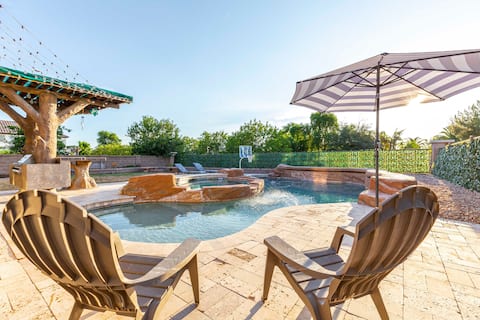 5 Bedroom Desert Family Oasis w/ Heated Pool