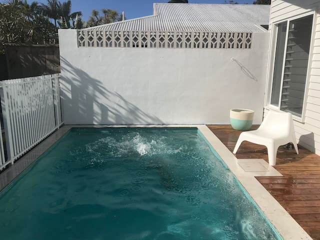 The light house in Byron Bay – with a pool