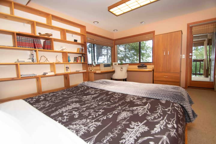 Lower Level: Bedroom #2: Darker in the mornings. books, national geographic, encyclopedia, and other neat artifacts to explore.