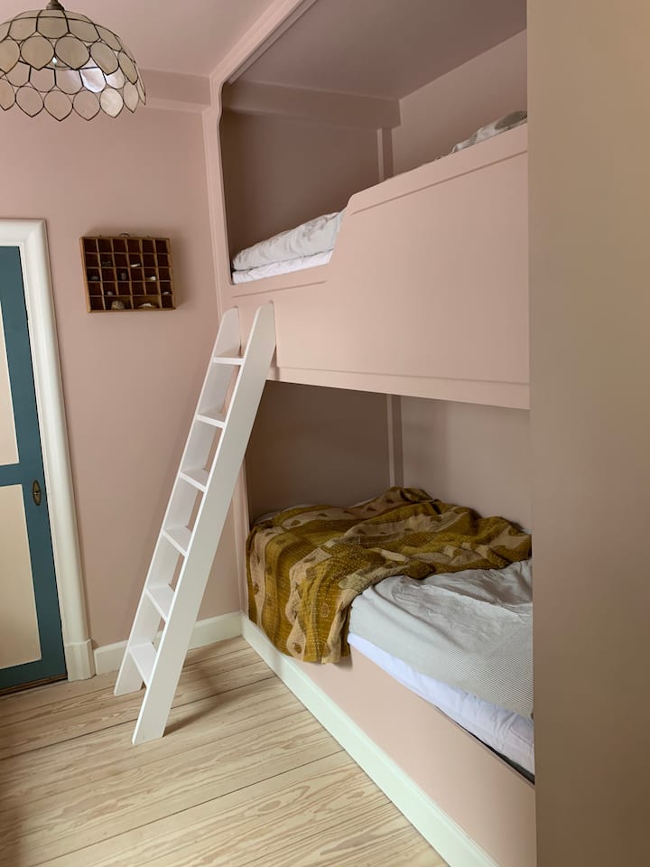 Chumba cha rangi ya waridi