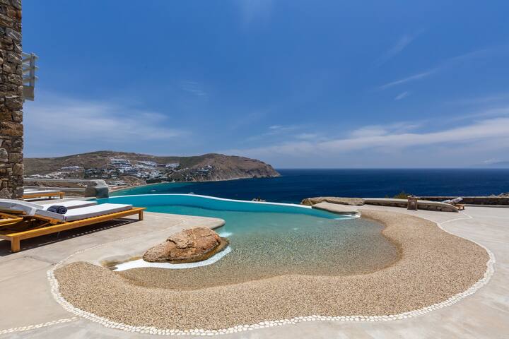 Mykonos Villa Lagoon – Views Over Elia Beach